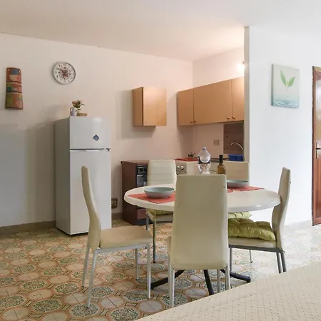 Apartment Beautiful Apartment In Capaci With House Sea View *
