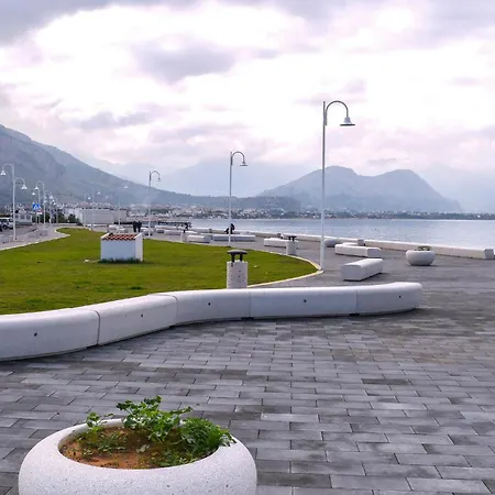 Beautiful Apartment In Capaci With House Sea View *